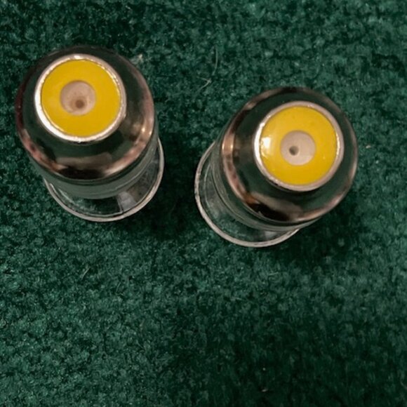 Hazel Atlas Salt & Pepper Shakers - Picture 2 of 6